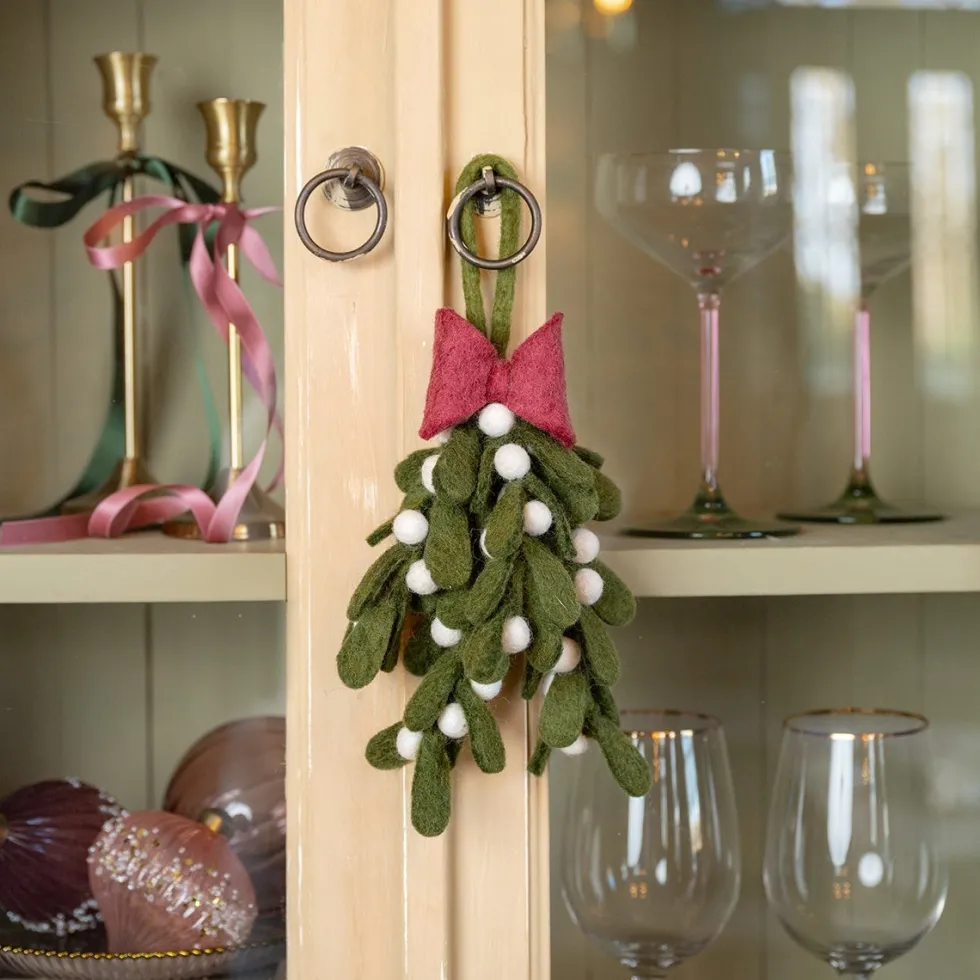 Sjaal met Verhaal kerst ornament maretak groen / wit / rood 26 x 14 x 5 cm