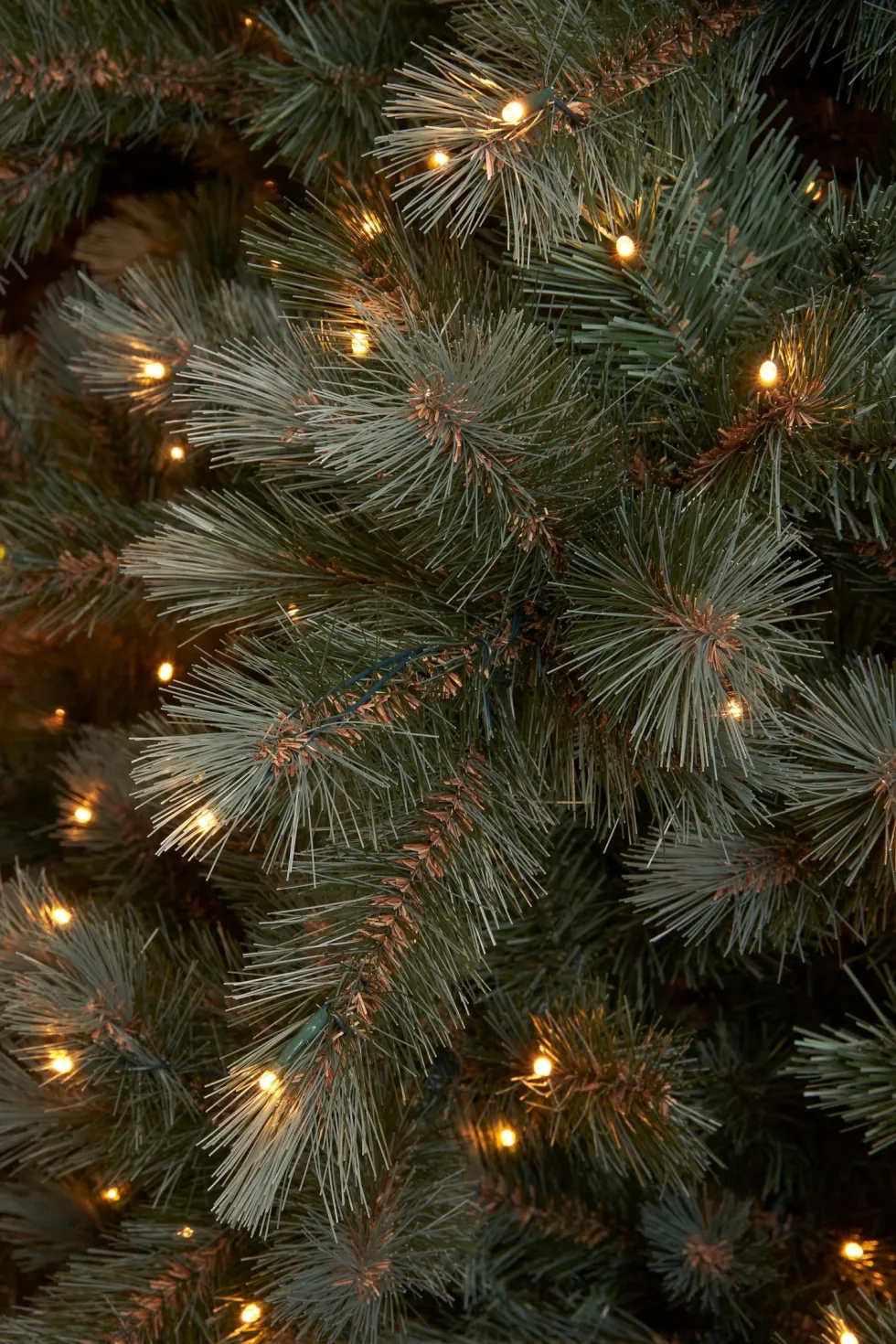 Triumph Tree kunstkerstboom Wyoming blauw met 184 lampjes warm wit D 117 H 155 cm
